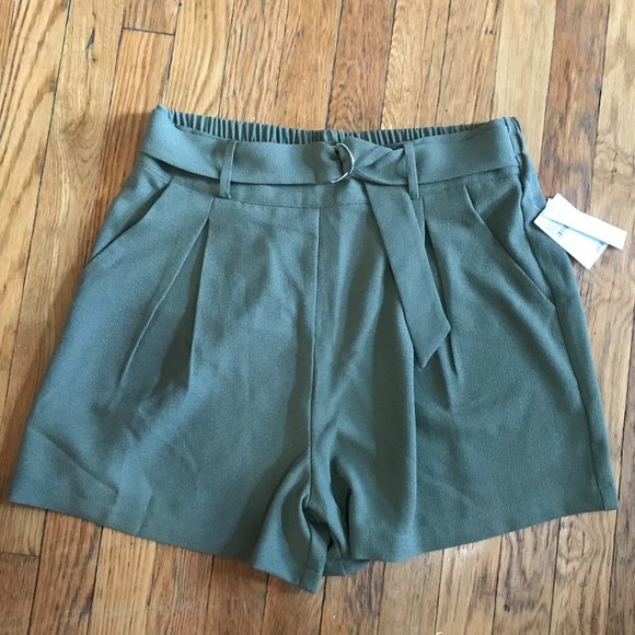 Abound Pants - olive/army green belted dressy shorts (size large)
